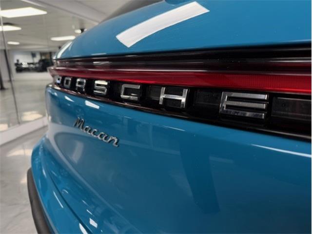 2023 Porsche Macan Base (Stk: A9187) in Saint-Eustache - Image 7 of 29