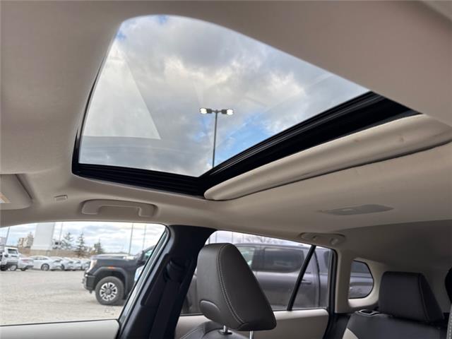 2024 Toyota Corolla Cross XLE (Stk: T107546A) in Cranbrook - Image 19 of 22