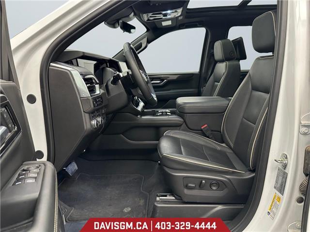2025 GMC Yukon XL Elevation (Stk: 302925) in Lethbridge - Image 9 of 15