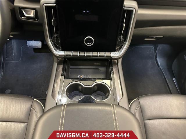 2025 GMC Yukon XL Elevation (Stk: 302925) in Lethbridge - Image 11 of 15