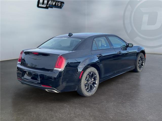 2023 Chrysler 300 Touring-L (Stk: 41174) in Lethbridge - Image 6 of 26
