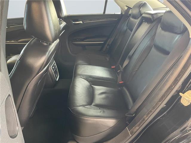 2023 Chrysler 300 Touring-L (Stk: 41174) in Lethbridge - Image 24 of 26