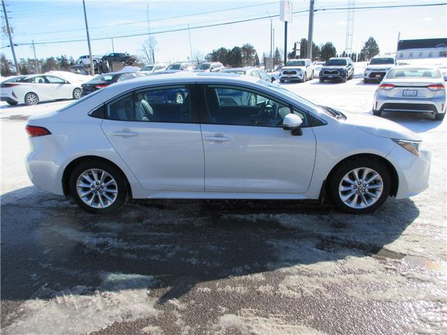 2020 Toyota Corolla XLE (Stk: U8524) in Peterborough - Image 7 of 28 2020 Toyota Corolla XLE (Stk: U8524) in Peterborough - Image 7 of 28