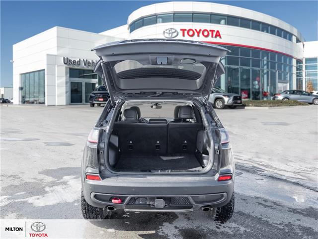 2020 Jeep Cherokee Trailhawk (Stk: 656720) in Milton - Image 7 of 27