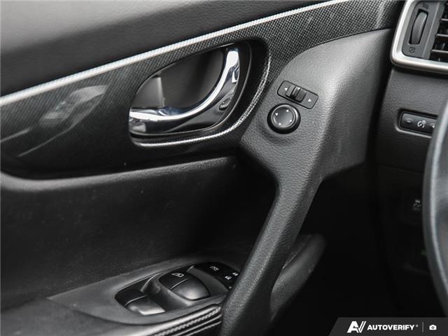 2016 Nissan Rogue  (Stk: 16689D) in Hamilton - Image 13 of 26