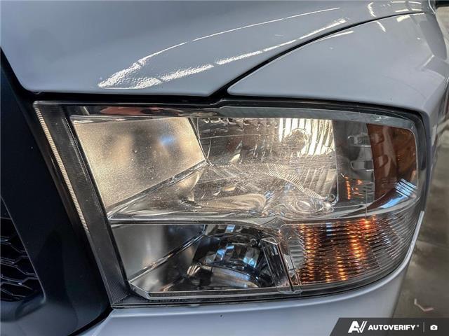 2023 RAM 1500 Classic SLT (Stk: 165043) in London - Image 8 of 26