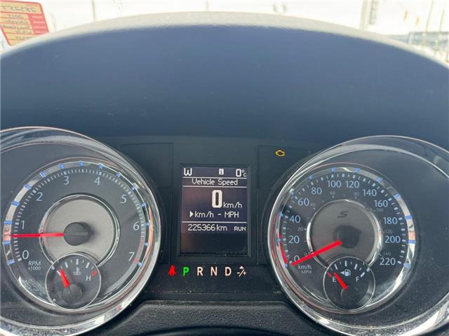 2015 Chrysler Town & Country S (Stk: 28325T) in Newmarket - Image 9 of 12