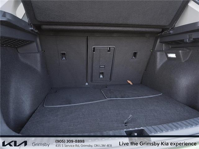 2025 Volkswagen Taos Comfortline Black Edition-super low kms! Pano sunr (Stk: U3224) in Grimsby - Image 6 of 19