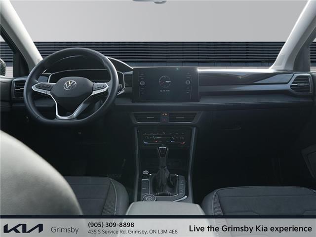 2025 Volkswagen Taos Comfortline Black Edition-super low kms! Pano sunr (Stk: U3224) in Grimsby - Image 9 of 19