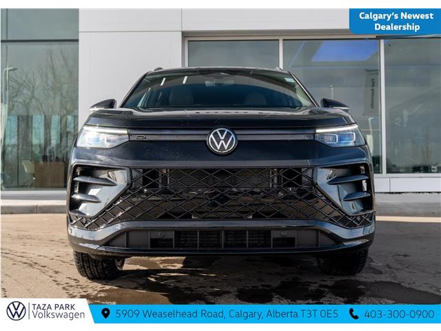 2026 Volkswagen Tiguan Comfortline R-Line Black Edition (Stk: TT-169) in Calgary - Image 2 of 25