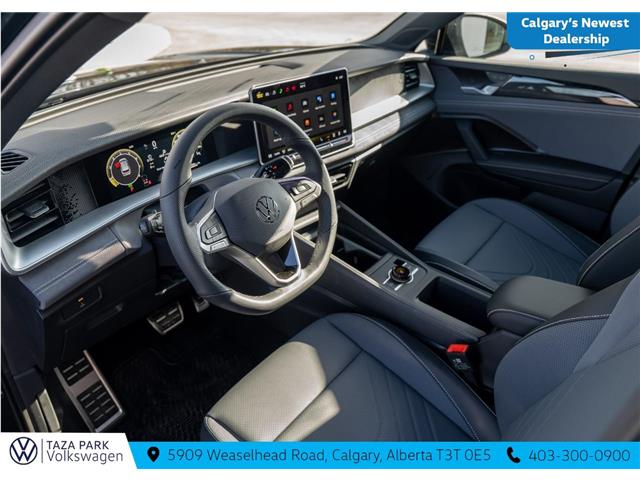 2026 Volkswagen Tiguan Comfortline R-Line Black Edition (Stk: TT-169) in Calgary - Image 13 of 25