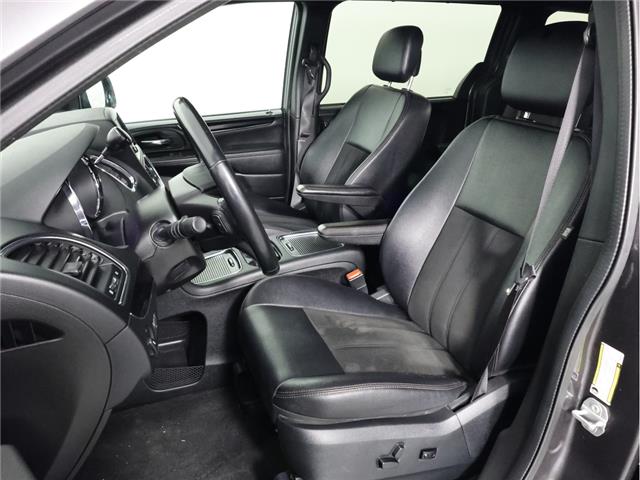 2019 Dodge Grand Caravan 35th Anniversary (Stk: A20749) in Calgary - Image 13 of 20