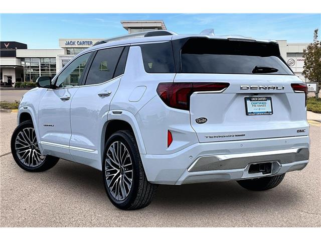 2026 GMC Terrain Denali (Stk: 88845U) in Calgary - Image 12 of 35