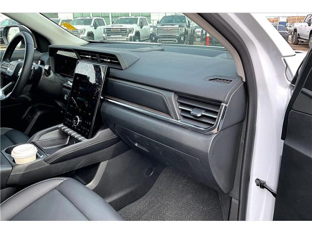 2026 GMC Terrain Denali (Stk: 88845U) in Calgary - Image 16 of 35