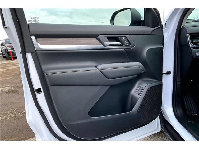 2026 GMC Terrain Denali (Stk: 88845U) in Calgary - Image 18 of 35