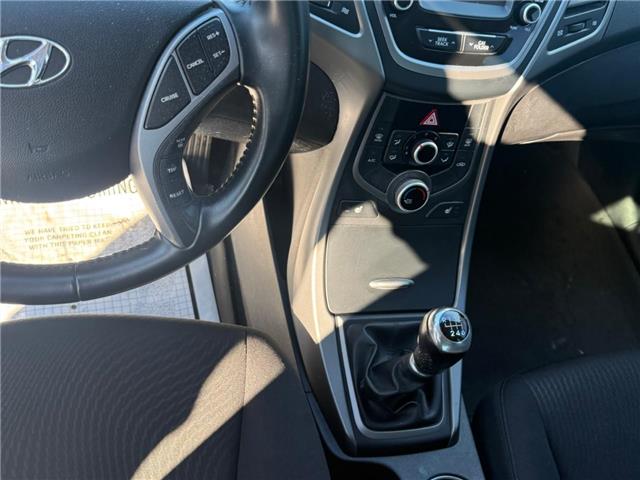 2016 Hyundai Elantra GLS (Stk: UO3478) in Sarnia - Image 5 of 6