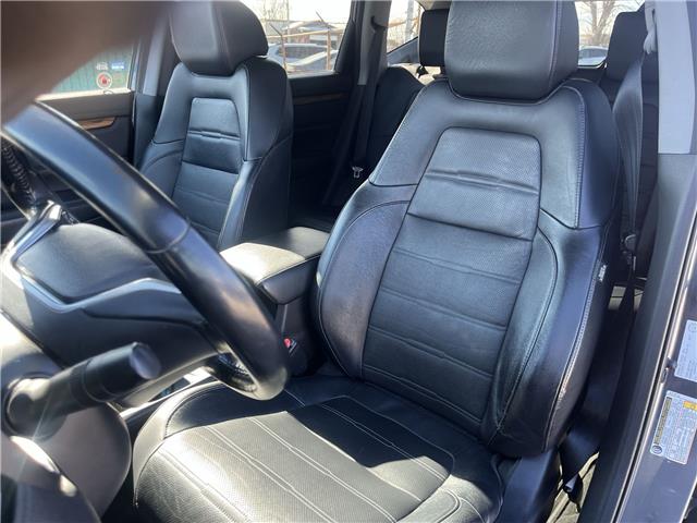 2017 Honda CR-V Touring (Stk: SVW1419) in Sarnia - Image 9 of 19