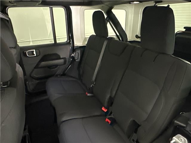 2023 Jeep Wrangler Sahara (Stk: 43522J) in Belleville - Image 7 of 27