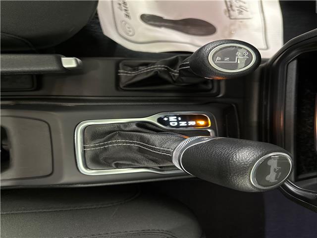 2023 Jeep Wrangler Sahara (Stk: 43522J) in Belleville - Image 17 of 27