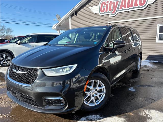 2023 Chrysler Pacifica Touring-L in Sussex - Image 1 of 18