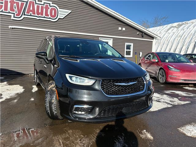 2023 Chrysler Pacifica Touring-L in Sussex - Image 7 of 18