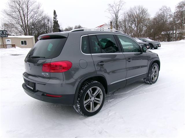 2017 Volkswagen Tiguan Highline in Kitchener - Image 5 of 23