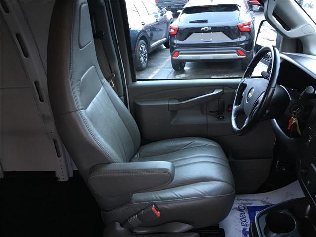 2023 Chevrolet Express 2500 Work Van (Stk: R0111) in Cornwall - Image 12 of 30