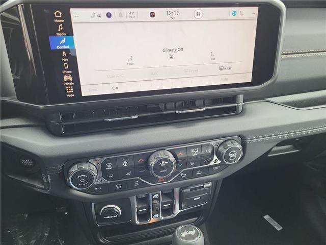 2026 Jeep Wrangler Sahara (Stk: 260202) in Windsor - Image 18 of 25