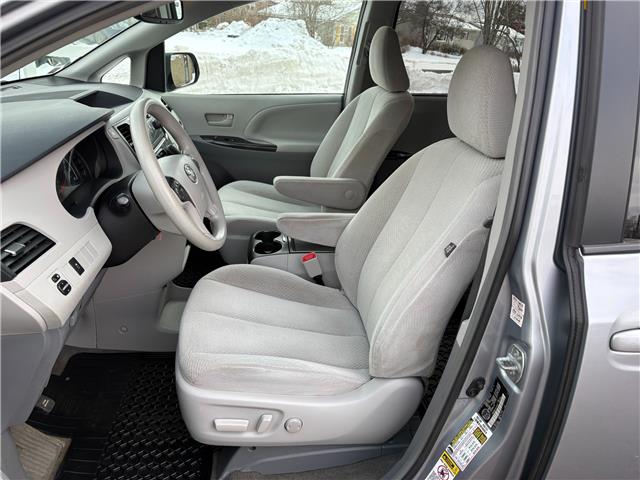 2014 Toyota Sienna LE 8 Passenger (Stk: A-439151) in Moncton - Image 10 of 19