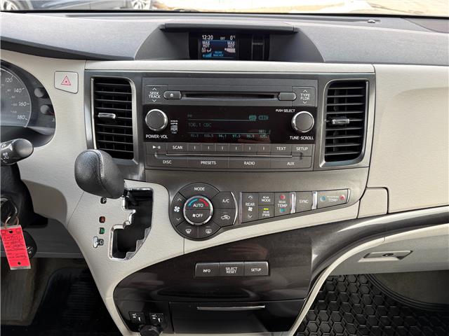 2014 Toyota Sienna LE 8 Passenger (Stk: A-439151) in Moncton - Image 14 of 19