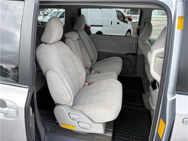 2014 Toyota Sienna LE 8 Passenger (Stk: A-439151) in Moncton - Image 18 of 19