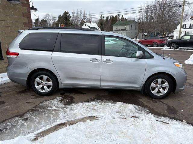 2014 Toyota Sienna LE 8 Passenger (Stk: A-439151) in Moncton - Image 7 of 19