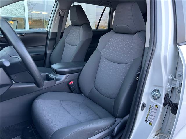 2024 Toyota RAV4 LE (Stk: W7010) in Cobourg - Image 7 of 23 2024 Toyota RAV4 LE (Stk: W7010) in Cobourg - Image 7 of 23