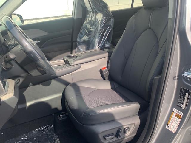 2026 Toyota Grand Highlander Limited (Stk: TC056) in Cobourg - Image 2 of 7