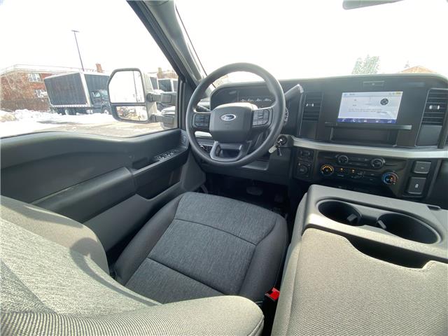 2026 Ford F-550 Chassis (Stk: 2601360) in Ottawa - Image 13 of 24 2026 Ford F-550 Chassis (Stk: 2601360) in Ottawa - Image 13 of 24