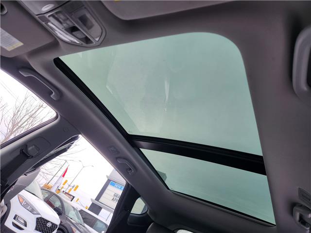 2017 Hyundai Santa Fe Sport 2.0T Limited in Ottawa - Image 2 of 9