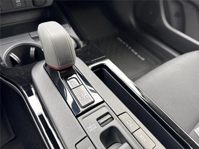 2026 Toyota Prius Plug-In Hybrid SE (Stk: 3070783) in Cranbrook - Image 14 of 19