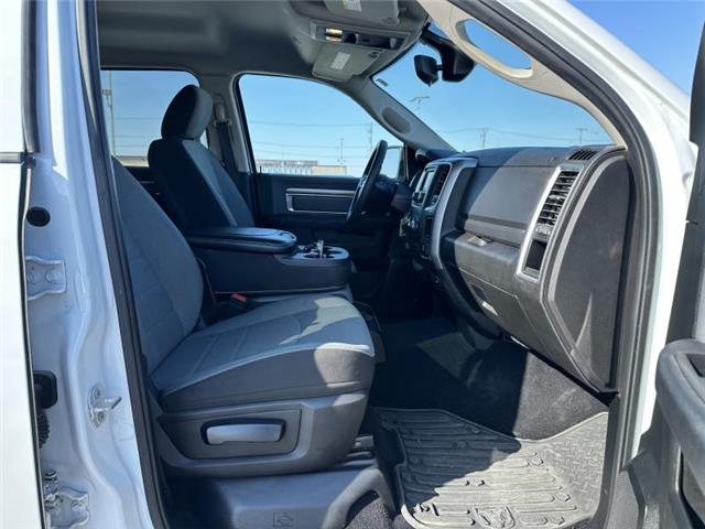 2023 RAM 1500 Classic SLT (Stk: P22688) in Stratford - Image 14 of 30