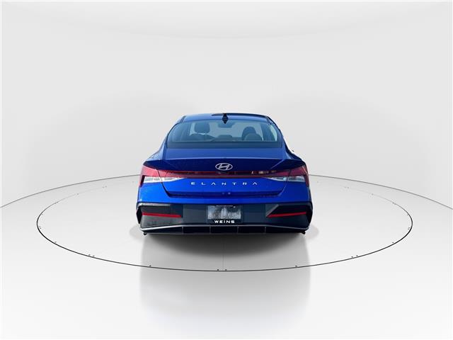 2024 Hyundai Elantra Preferred (Stk: 16105285A) in Markham - Image 7 of 30