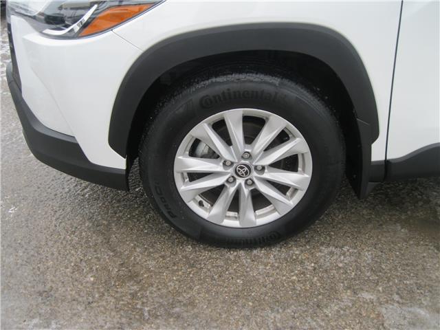 2022 Toyota Corolla Cross LE (Stk: 26010B) in Stratford - Image 4 of 22