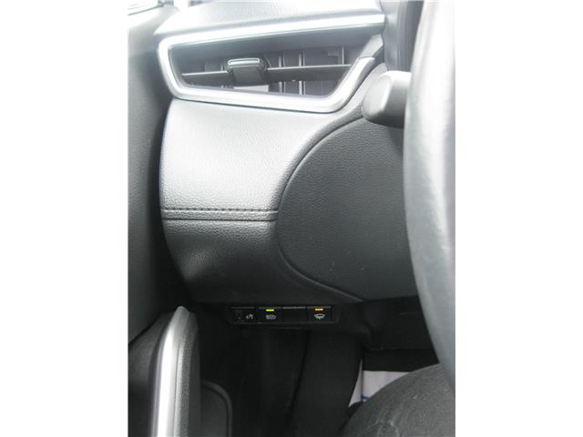 2022 Toyota Corolla Cross LE (Stk: 26010B) in Stratford - Image 11 of 22