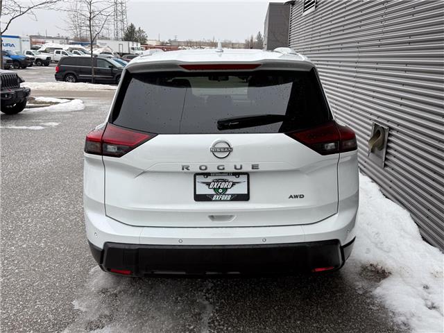 2025 Nissan Rogue SV Moonroof (Stk: U11101) in London - Image 5 of 26