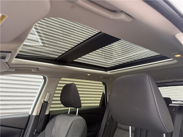 2025 Nissan Rogue SV Moonroof (Stk: U11101) in London - Image 10 of 26