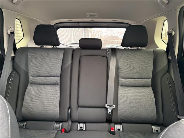 2025 Nissan Rogue SV Moonroof (Stk: U11101) in London - Image 14 of 26