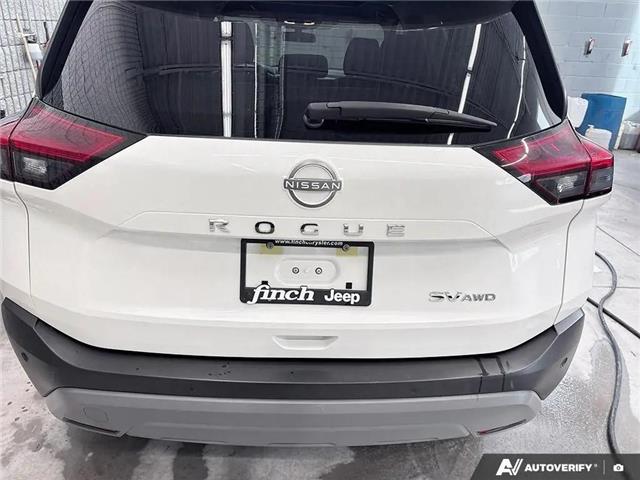 2024 Nissan Rogue SV Moonroof (Stk: 165443) in London - Image 5 of 22