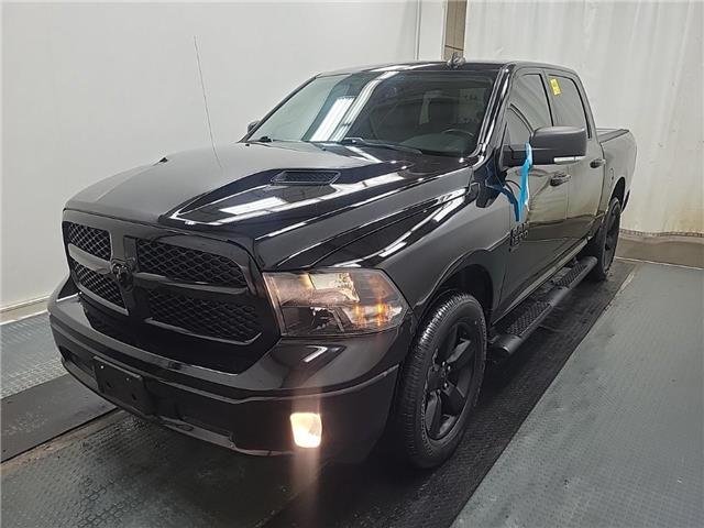 2022 RAM 1500 Classic SLT (Stk: 165414) in London - Image 1 of 5