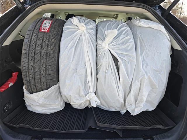 2018 Ford Edge SEL in Ottawa - Image 3 of 9