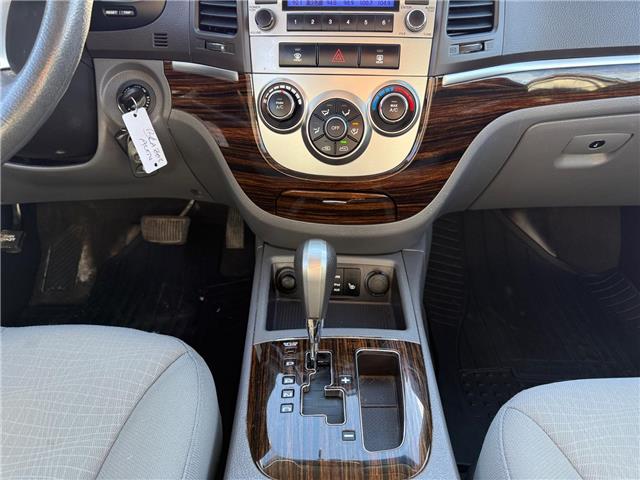 2011 Hyundai Santa Fe GL 3.5 (Stk: CBK3392) in Regina - Image 11 of 19 2011 Hyundai Santa Fe GL 3.5 (Stk: CBK3392) in Regina - Image 11 of 19