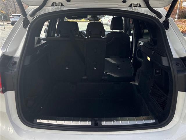 2024 Toyota RAV4 Hybrid XLE in Lower Sackville - Image 17 of 42