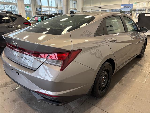 2023 Hyundai Elantra Preferred (Stk: 251192A) in Mississauga - Image 7 of 14
